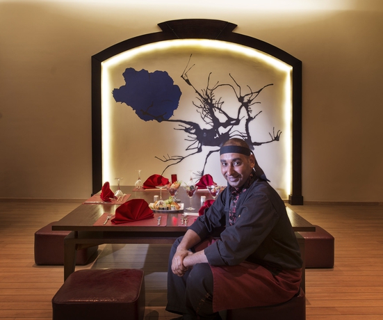 Imagen del bar/restaurante del Hotel Sunrise Montemare Resort Grand Select. Foto 7