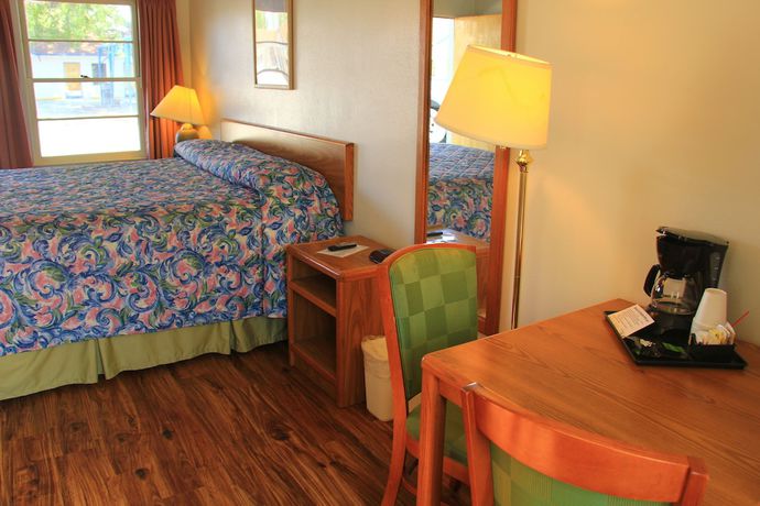 Imagen de la habitación del Hotel Sunrise Motor Inn. Foto 5