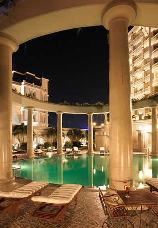 Imagen de la piscina del Hotel Sunrise Nha Trang Beach and Spa. Foto 9