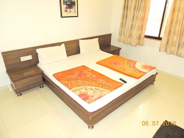 Imagen de la habitación del Hotel Sunrise Palace, Ambaji. Foto 5