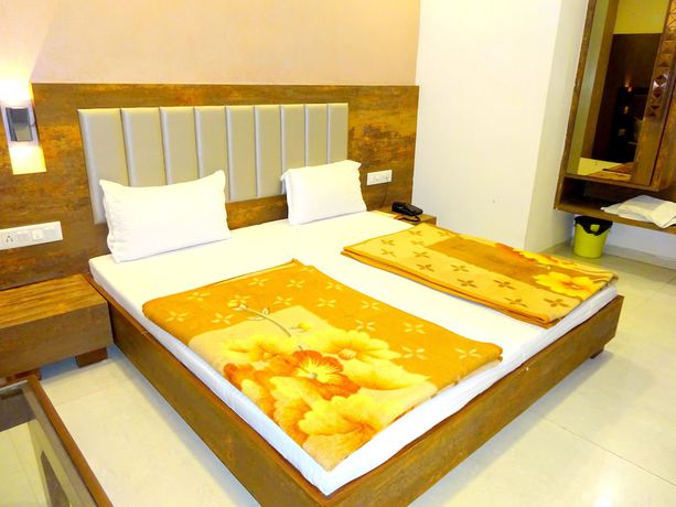 Imagen de la habitación del Hotel Sunrise Palace, Ambaji. Foto 11