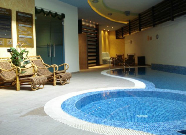 Imagen de la piscina del Hotel Sunrise Park. Foto 8
