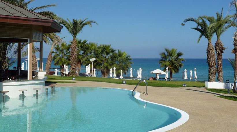 Imagen de la piscina del Hotel Sunrise Pearl and Spa. Foto 11