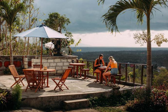 Imagen de los interiores del Hotel Sunrise Penida Hill by WizZeLa. Foto 19