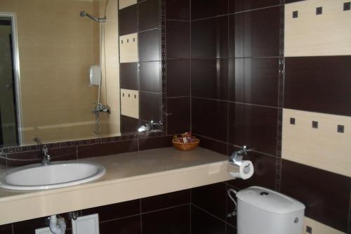 Imagen de la habitación del Hotel Sunrise, Primorsko. Foto 6