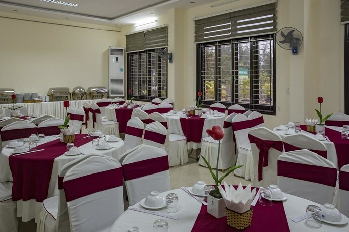 Imagen del bar/restaurante del Hotel Sunrise Quang Binh. Foto 14