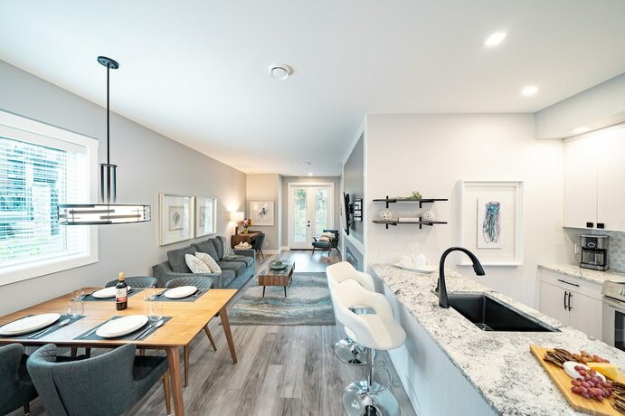 Imagen de la habitación del Hotel Sunrise Ridge Waterfront Resort. Foto 14