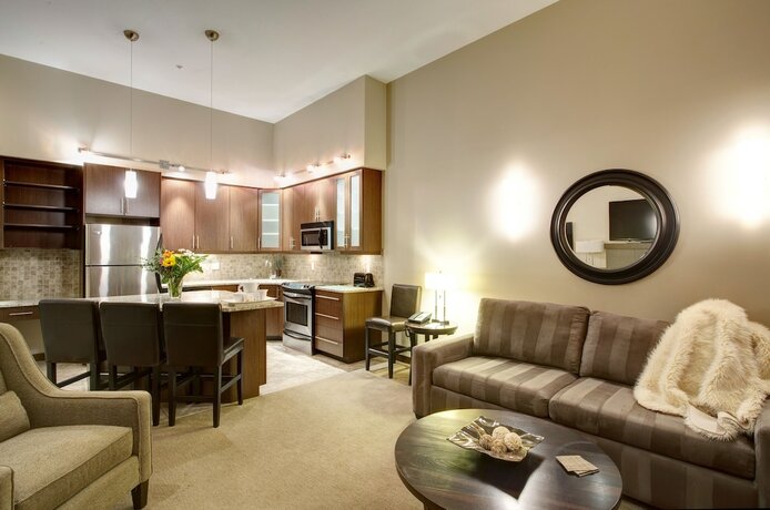 Imagen de la habitación del Hotel Sunrise Ridge Waterfront Resort. Foto 17
