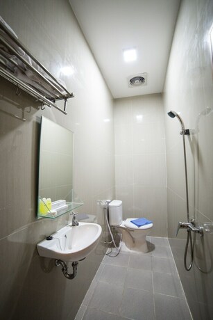 Imagen de la habitación del Hotel Sunrise Semarang. Foto 14