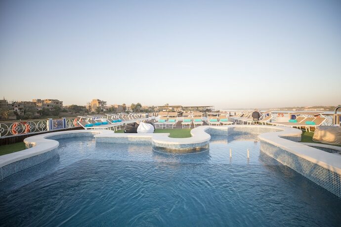 Imagen de la piscina del Hotel Sunrise Semiramis Iii Cruise, Luxor. Foto 28
