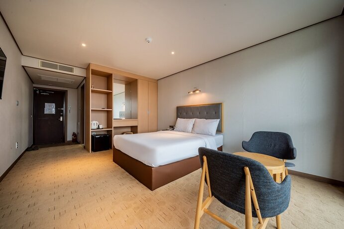Imagen general del Hotel Sunrise Sungsan. Foto 6