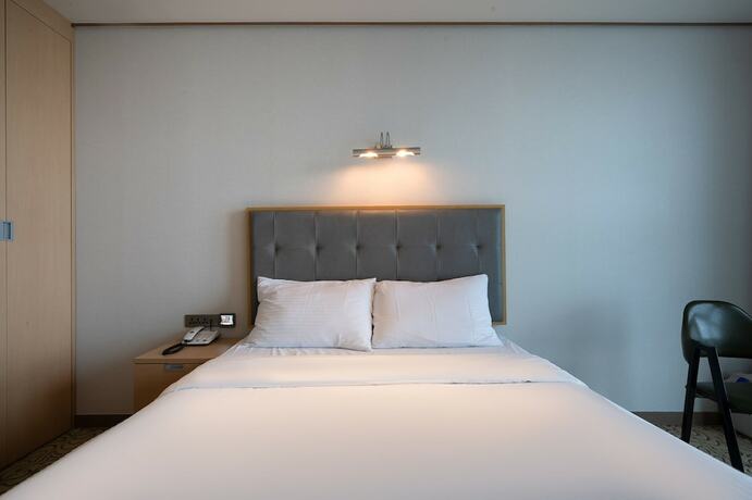 Imagen general del Hotel Sunrise Sungsan. Foto 10