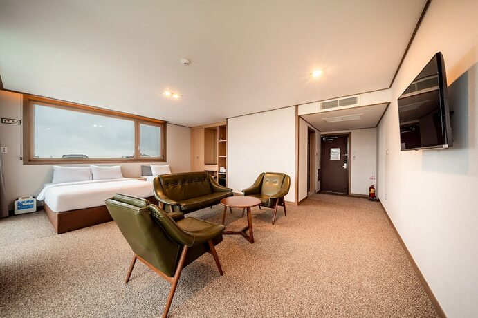 Imagen general del Hotel Sunrise Sungsan. Foto 13