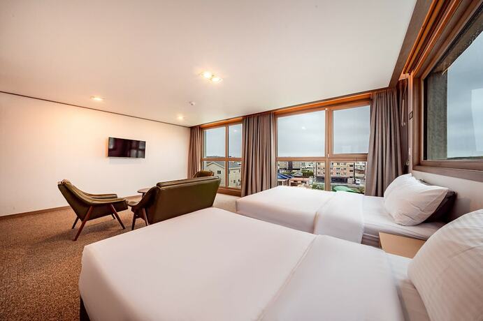 Imagen de la habitación del Hotel Sunrise Sungsan. Foto 16