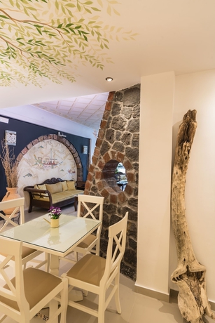 Imagen de los interiores del Hotel Sunrise, Thira Municipal Unit. Foto 18