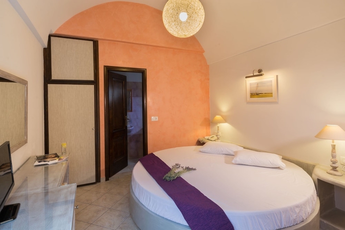 Imagen de la habitación del Hotel Sunrise, Thira Municipal Unit. Foto 11