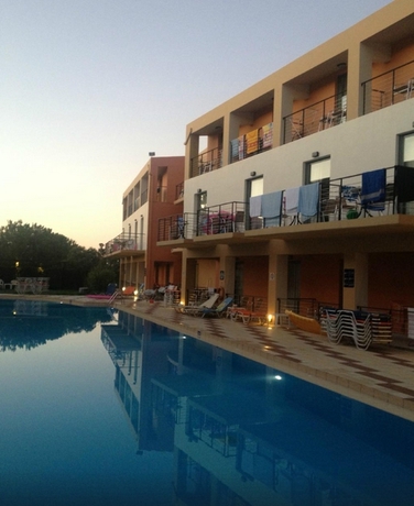 Imagen general del Hotel Sunrise Village, Aghia Marina. Foto 10