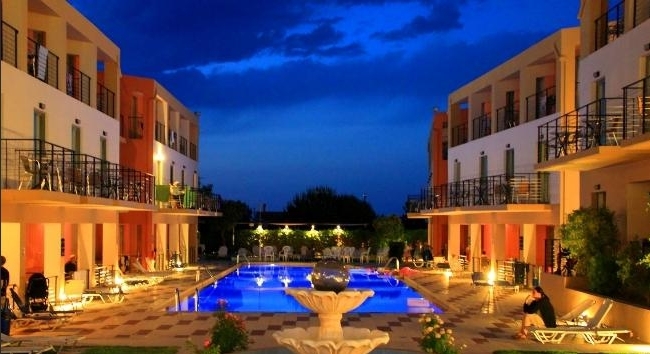 Imagen general del Hotel Sunrise Village, Aghia Marina. Foto 13