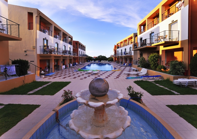 Imagen general del Hotel Sunrise Village, Platanias. Foto 1