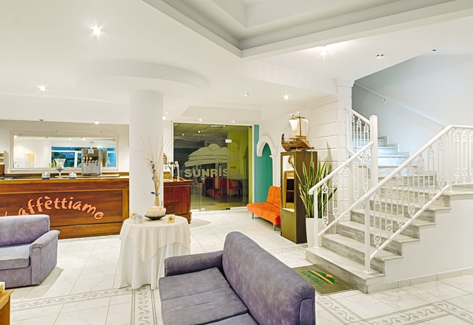 Imagen de los interiores del Hotel Sunrise Zante - Adults Only. Foto 9