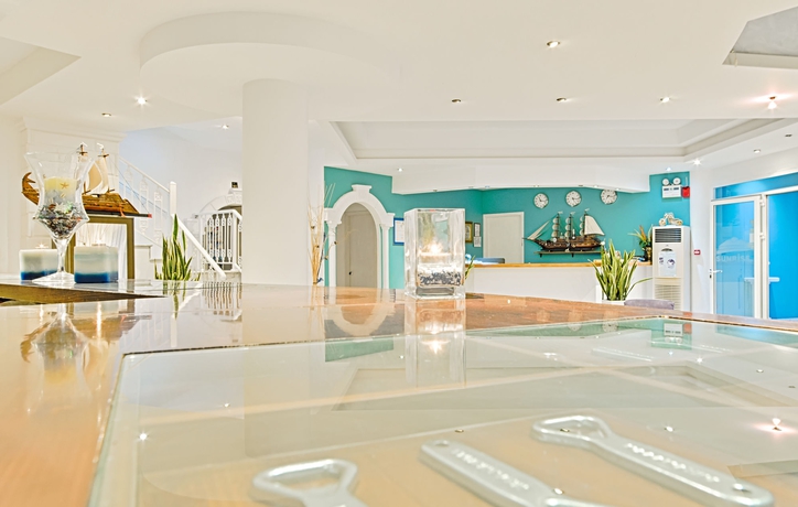 Imagen de los interiores del Hotel Sunrise Zante - Adults Only. Foto 10