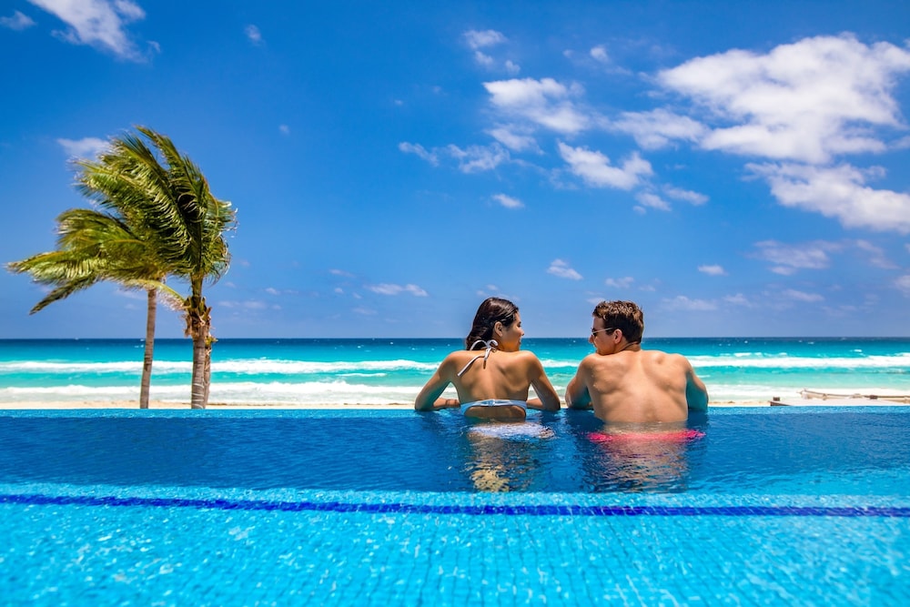 Imagen de la piscina del Hotel Sunscape Cancun All-Inclusive Resort & Spa by Hyatt. Foto 20
