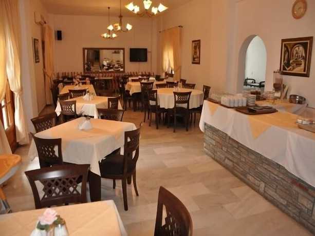 Imagen del bar/restaurante del Hotel Sunset, Aristotelis. Foto 4