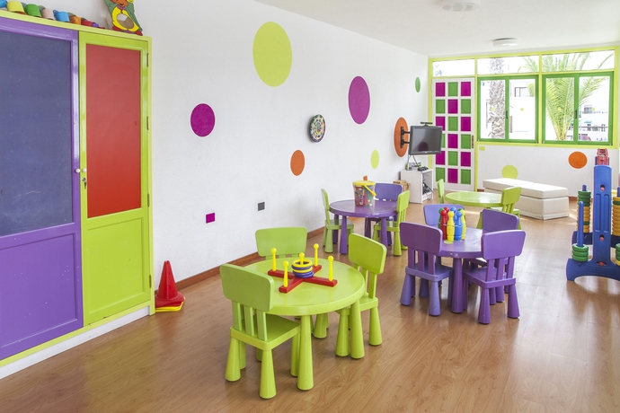 Imagen de los interiores del Hotel Sunset Bay Club. Foto 10