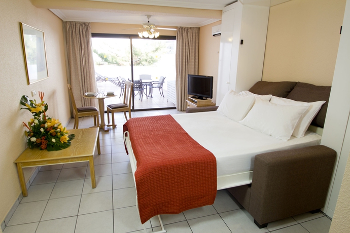 Imagen de la habitación del Hotel Sunset Bay Club. Foto 5