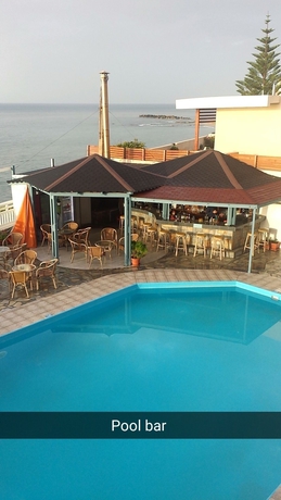 Imagen del bar/restaurante del Hotel Sunset Beach, Kokkini Hani. Foto 3