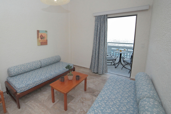 Imagen de la habitación del Hotel Sunset Beach, Kokkini Hani. Foto 6