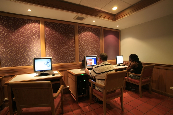 Imagen de los interiores del Hotel Sunset Beach Resort. Foto 14