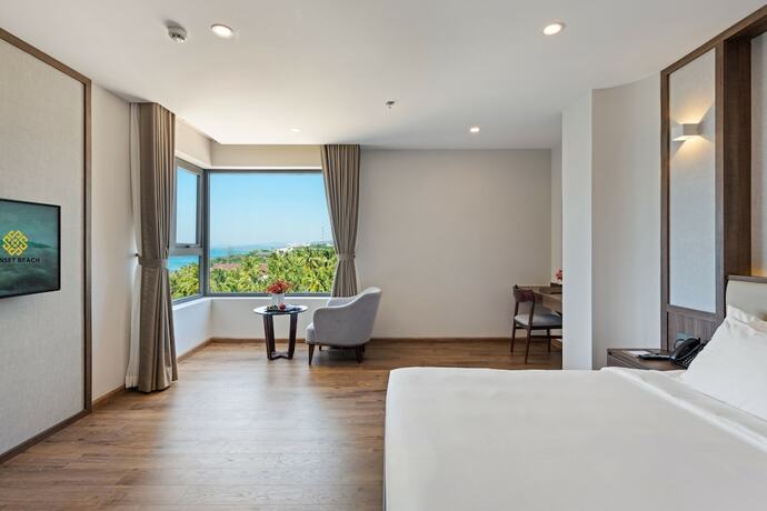 Imagen general del Hotel Sunset Beach Resort and Spa. Foto 2