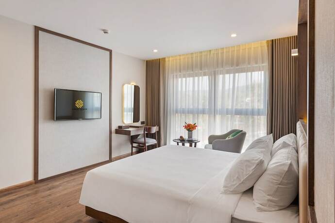 Imagen general del Hotel Sunset Beach Resort and Spa. Foto 5