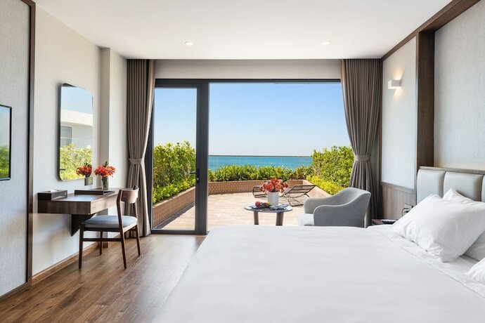 Imagen de la habitación del Hotel Sunset Beach Resort and Spa. Foto 14