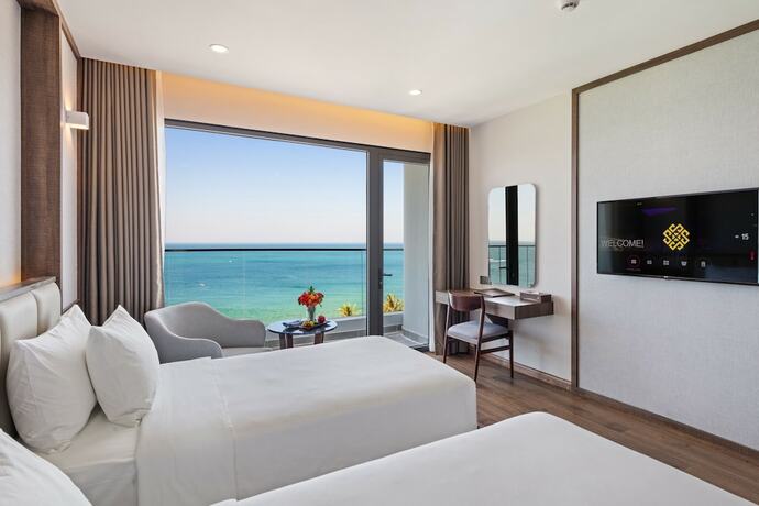 Imagen de la habitación del Hotel Sunset Beach Resort and Spa. Foto 20