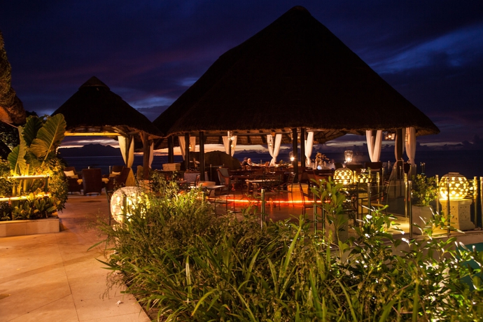 Imagen del bar/restaurante del Hotel Sunset Beach, SEYCHELLES. Foto 2
