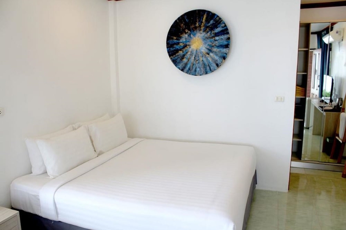 Imagen de la habitación del Hotel Sunset Beach Villas. Foto 3