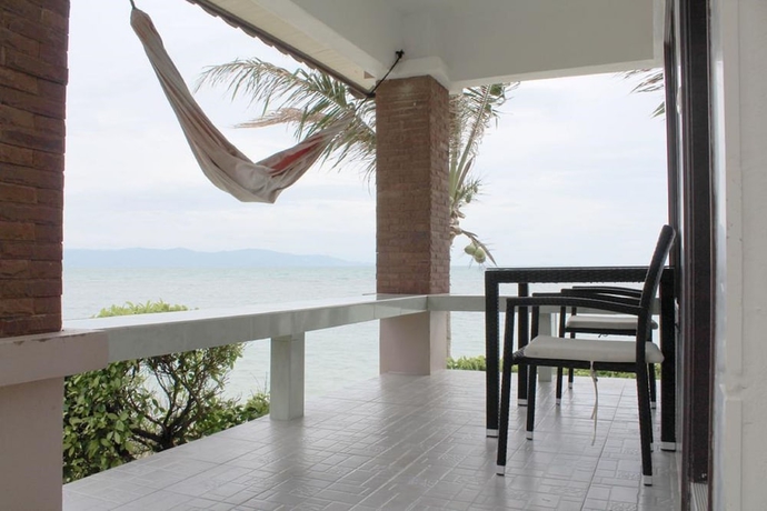 Imagen de la habitación del Hotel Sunset Beach Villas. Foto 7