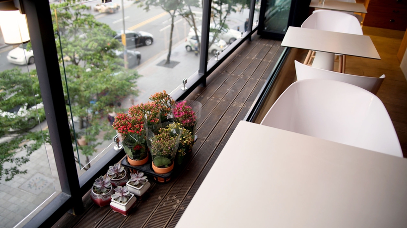 Imagen del bar/restaurante del Hotel Sunset Business. Foto 7