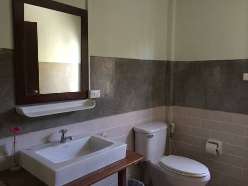 Imagen de la habitación del Hotel Sunset Cove Resort. Foto 7