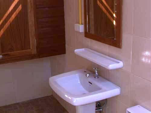 Imagen de la habitación del Hotel Sunset Cove Resort. Foto 14