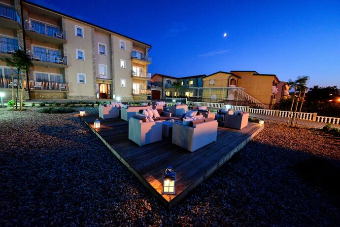 Imagen general del Hotel Sunset Deluxe Apartments. Foto 6