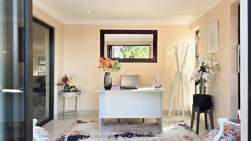 Imagen de los interiores del Hotel Sunset Events and Accommodation. Foto 15