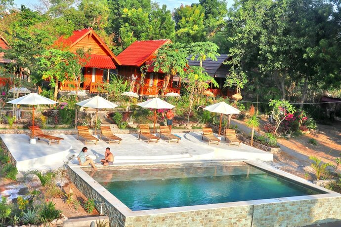 Imagen de la piscina del Hotel Sunset Hill Cottage. Foto 33