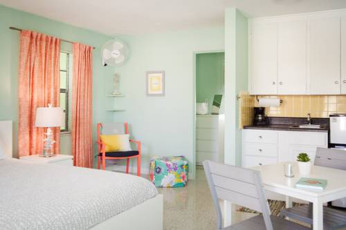Imagen de la habitación del Hotel Sunset Inn And Cottages. Foto 1