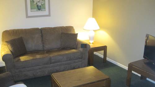 Imagen de la habitación del Hotel Sunset Inn And Suites. Foto 6