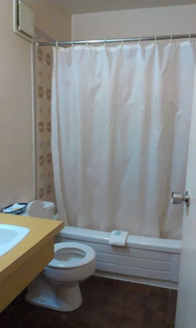 Imagen de la habitación del Hotel Sunset Inn, Cataratas del Niagara. Foto 16