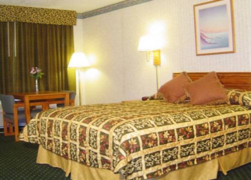 Imagen de la habitación del Hotel Sunset Inn Lake Oroville. Foto 7