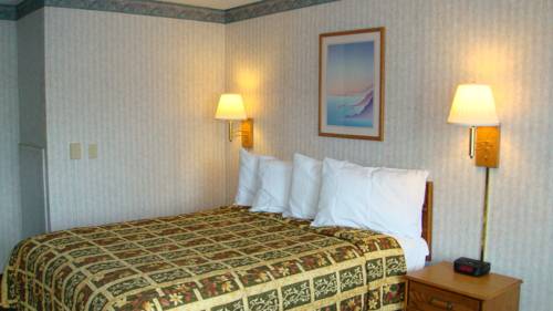 Imagen de la habitación del Hotel Sunset Inn Lake Oroville. Foto 9